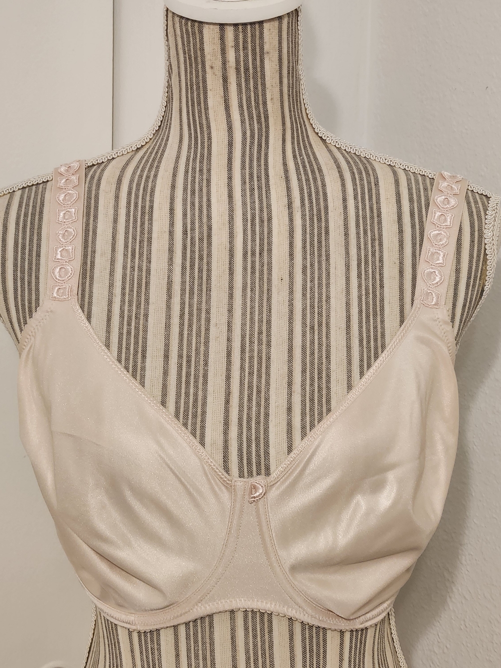 PrimaDonna 32H Nude Full Coverage Underwire Bra Beige Racerback Clip